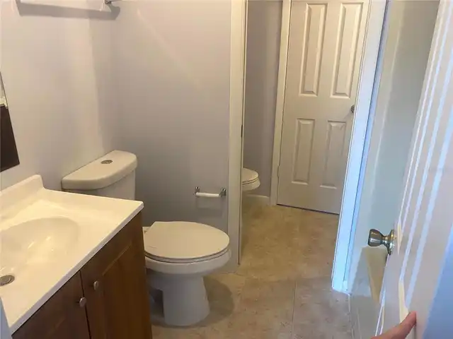 Listing Photo 12