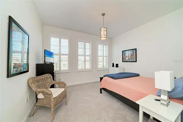 Listing Photo 34