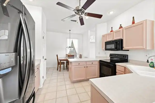 Listing Photo 9