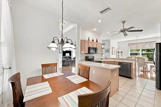 Listing Photo 15