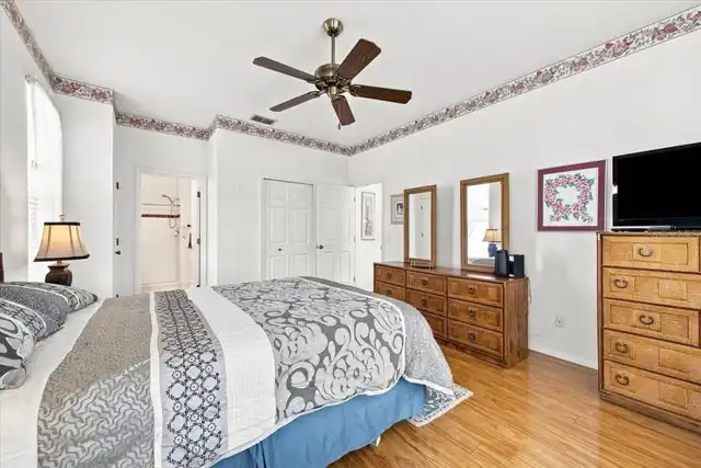Listing Photo 17
