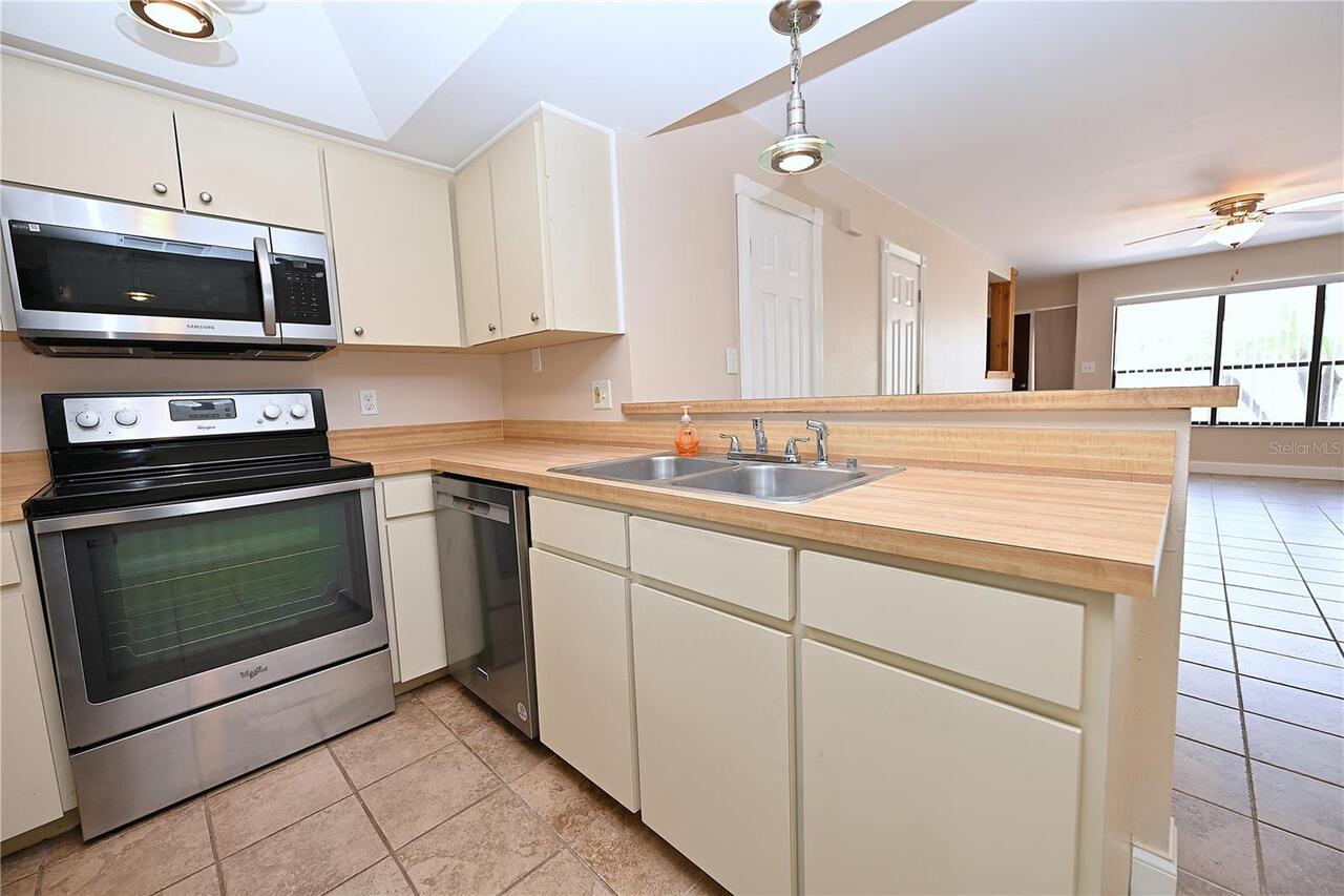 Listing Photo 7