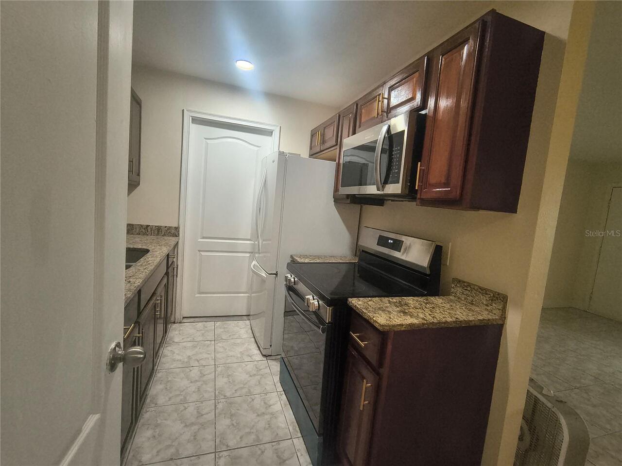 Listing Photo 7