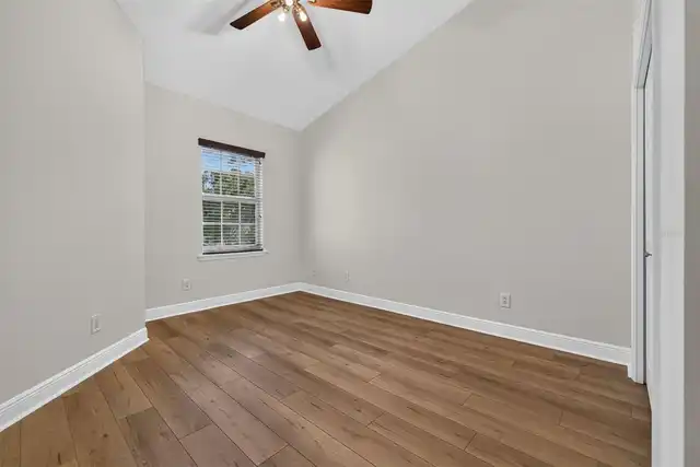 Listing Photo 22