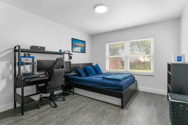 Listing Photo 19
