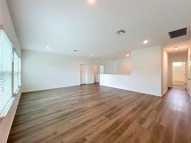 Listing Photo 42