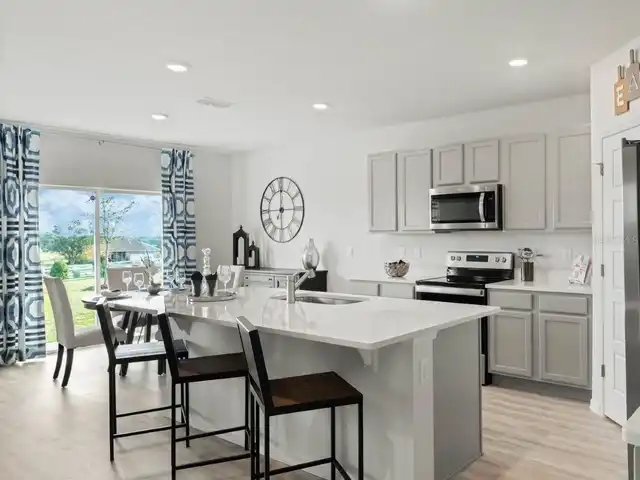 Listing Photo 10