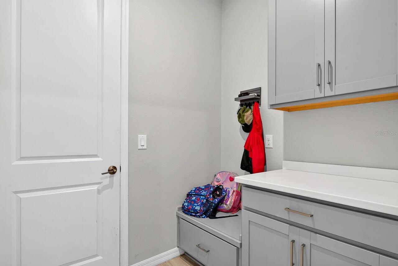 Listing Photo 11