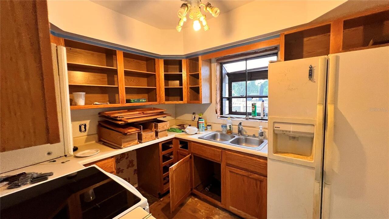 Listing Photo 10