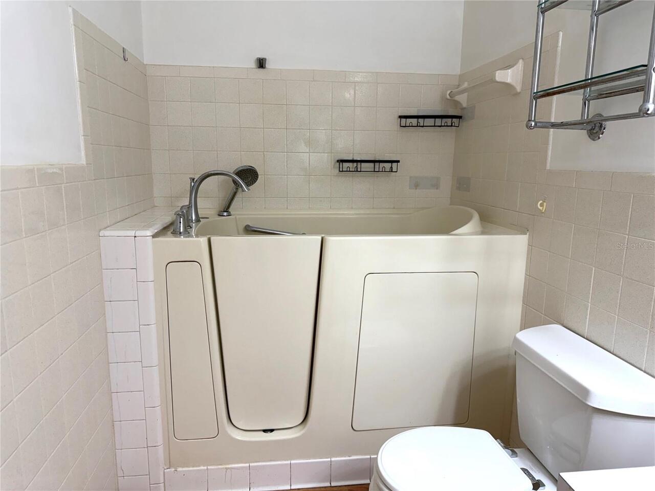 Listing Photo 15