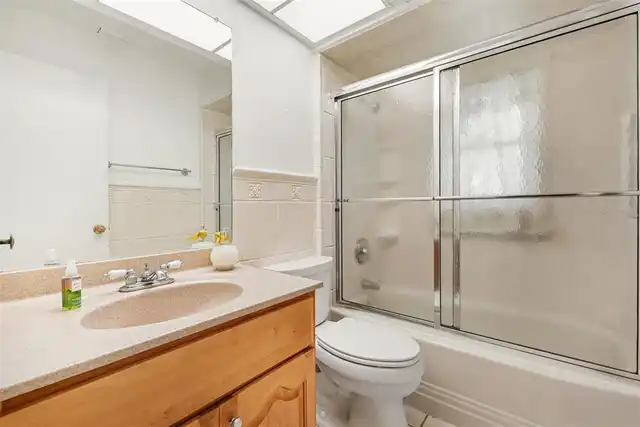 Listing Photo 25