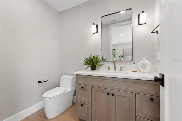 Listing Photo 15