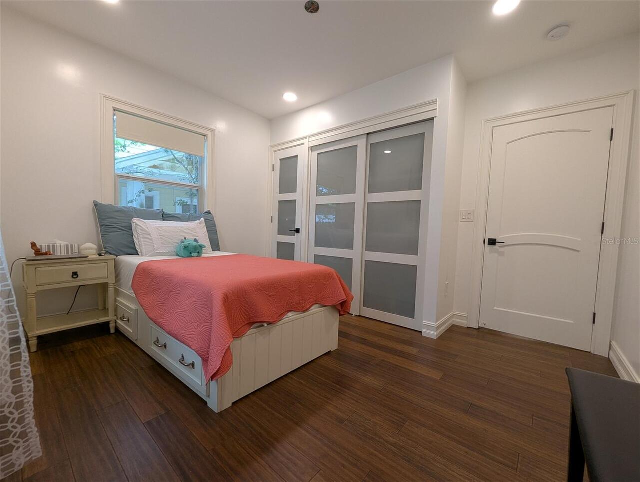Listing Photo 15