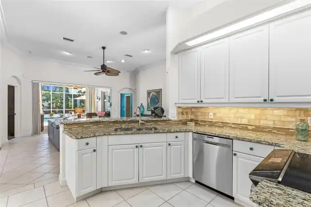 Listing Photo 16