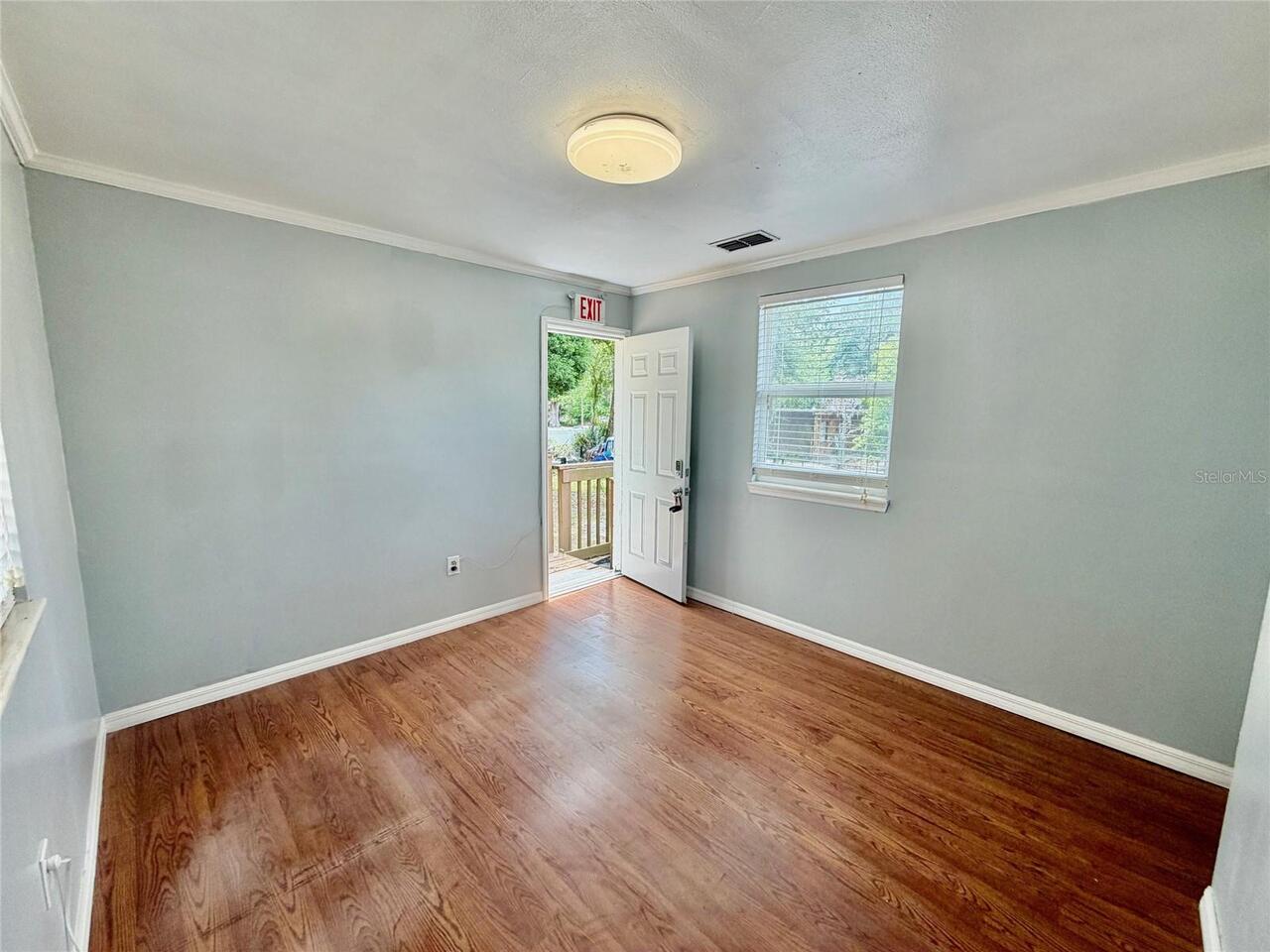 Listing Photo 14