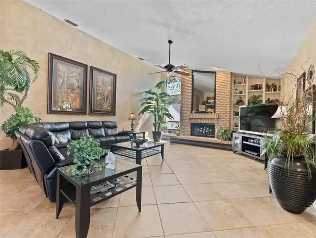 Listing Photo 25