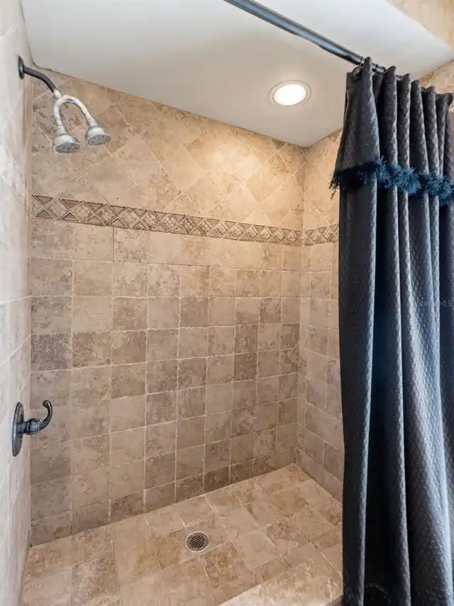 Listing Photo 38