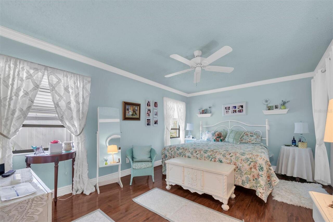 Listing Photo 16