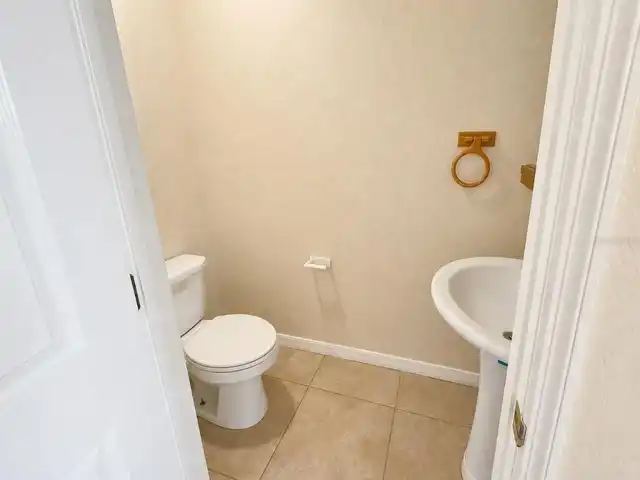 Listing Photo 10