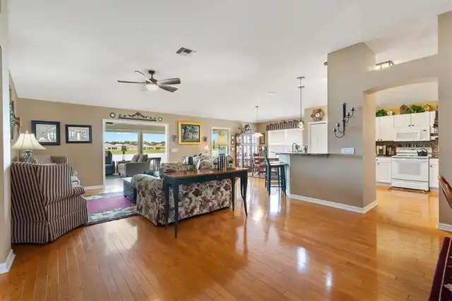 Listing Photo 7