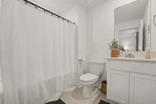 Listing Photo 12