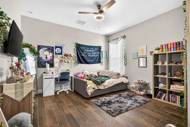 Listing Photo 32