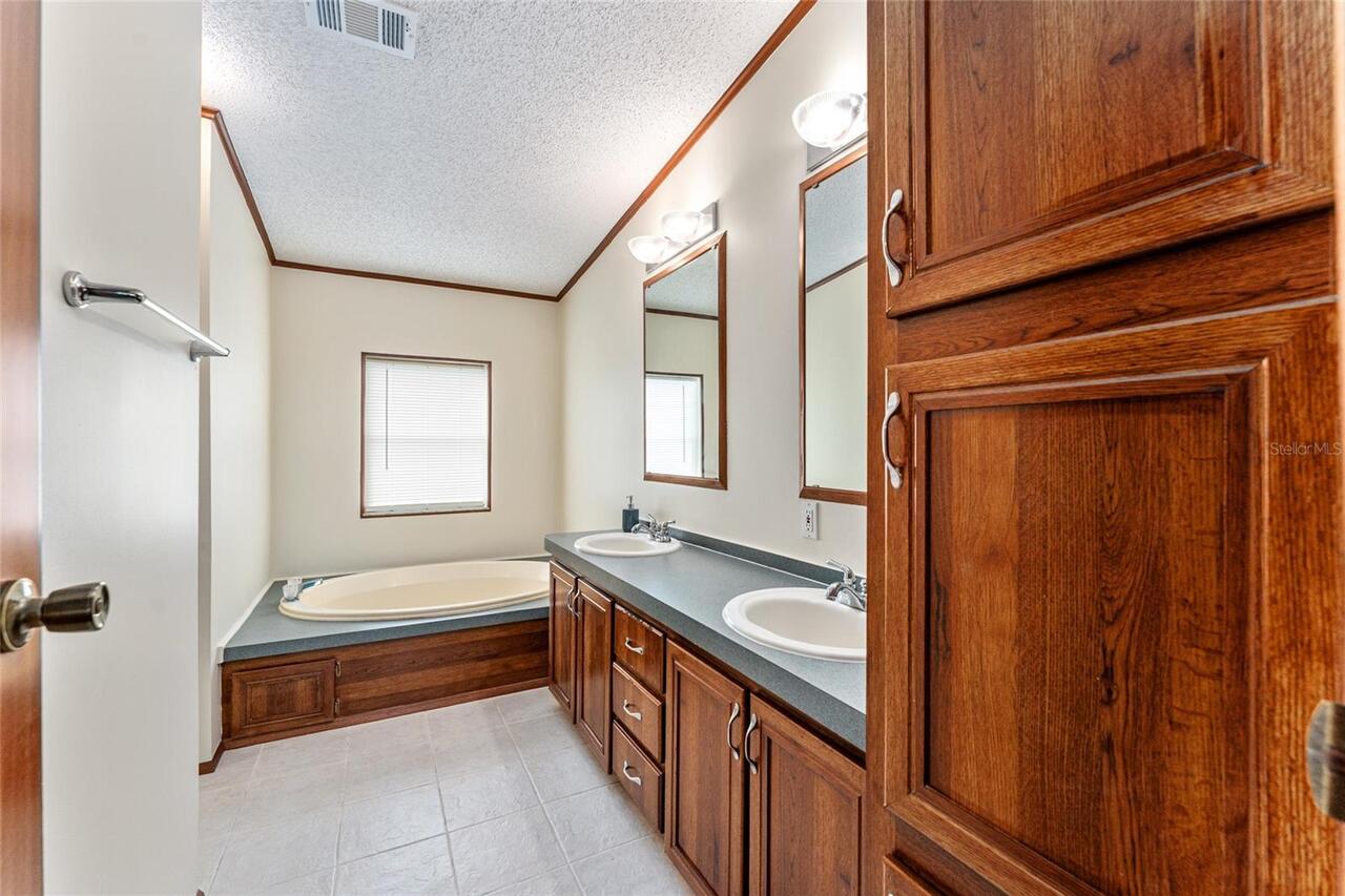 Listing Photo 32