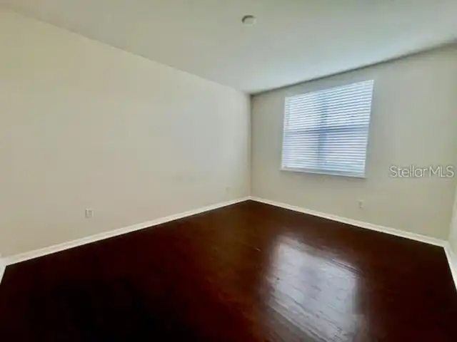 Listing Photo 10