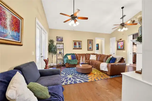 Listing Photo 10