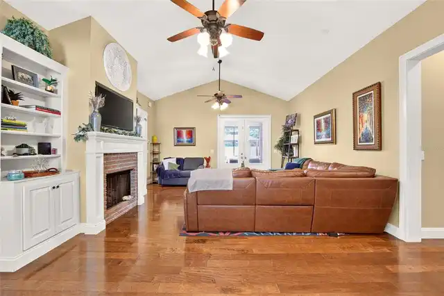 Listing Photo 15