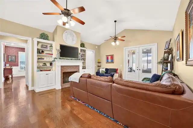 Listing Photo 16