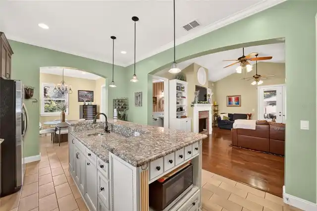 Listing Photo 25