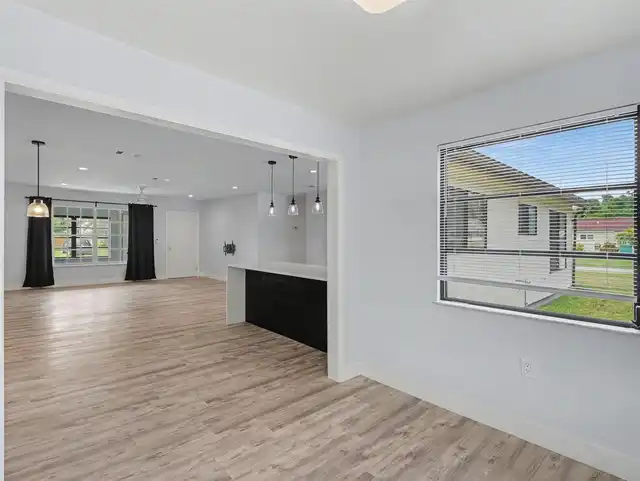 Listing Photo 7