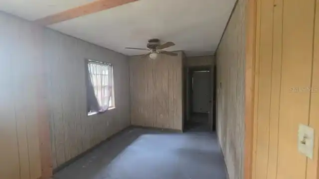 Listing Photo 12