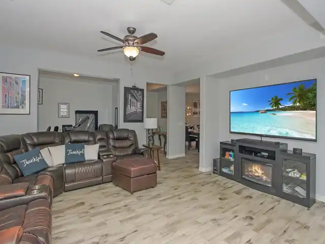 Listing Photo 16