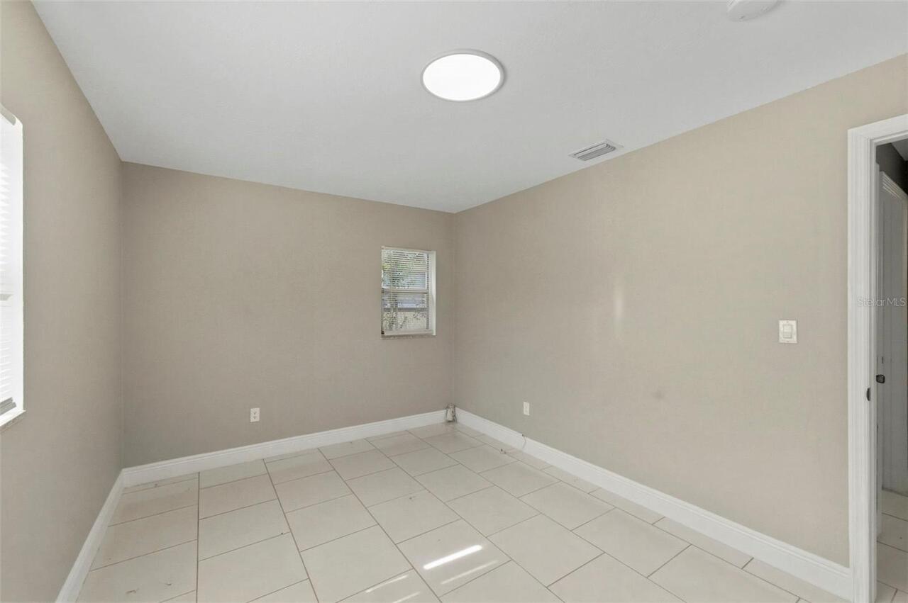 Listing Photo 28