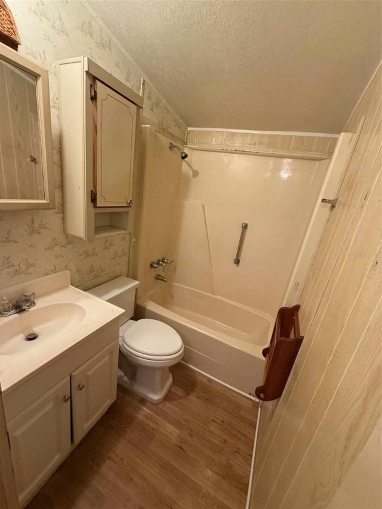 Listing Photo 6
