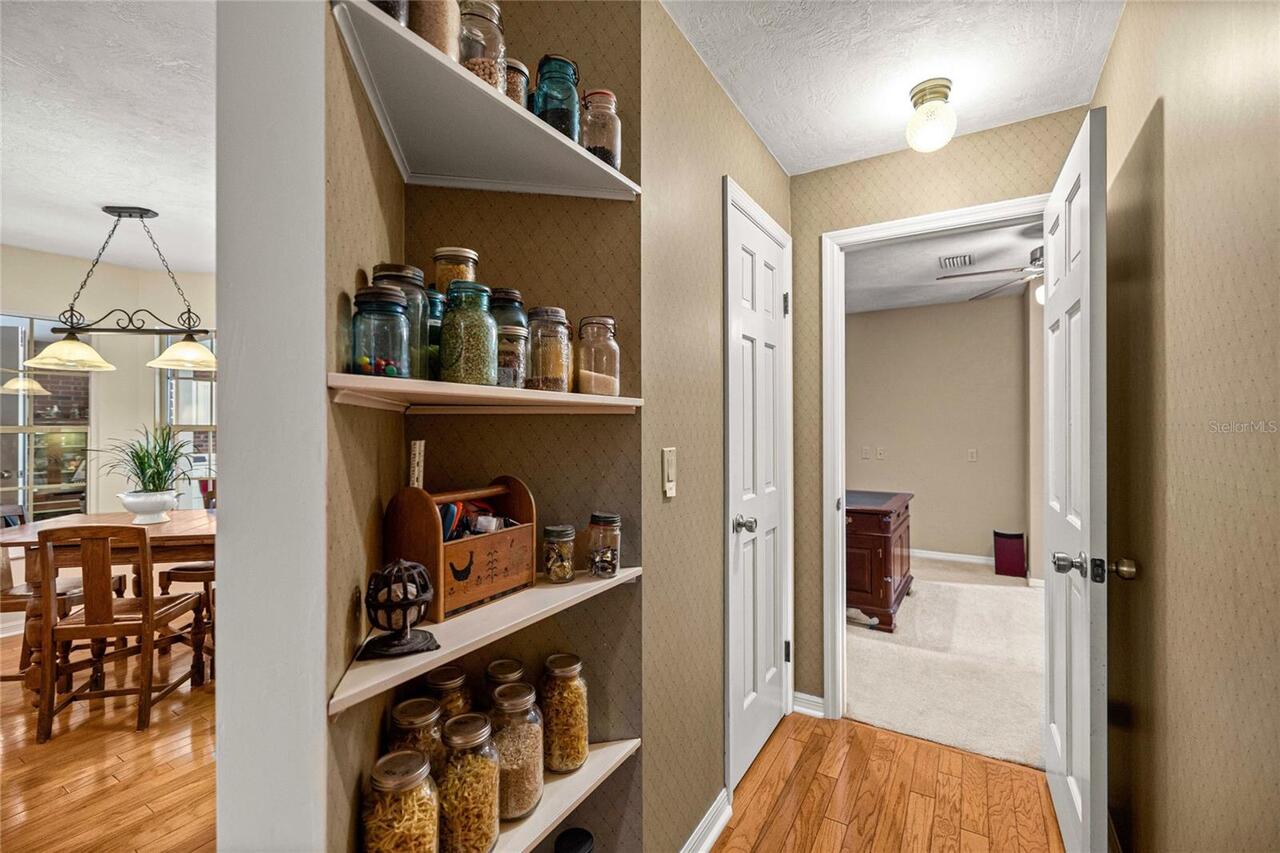 Listing Photo 8