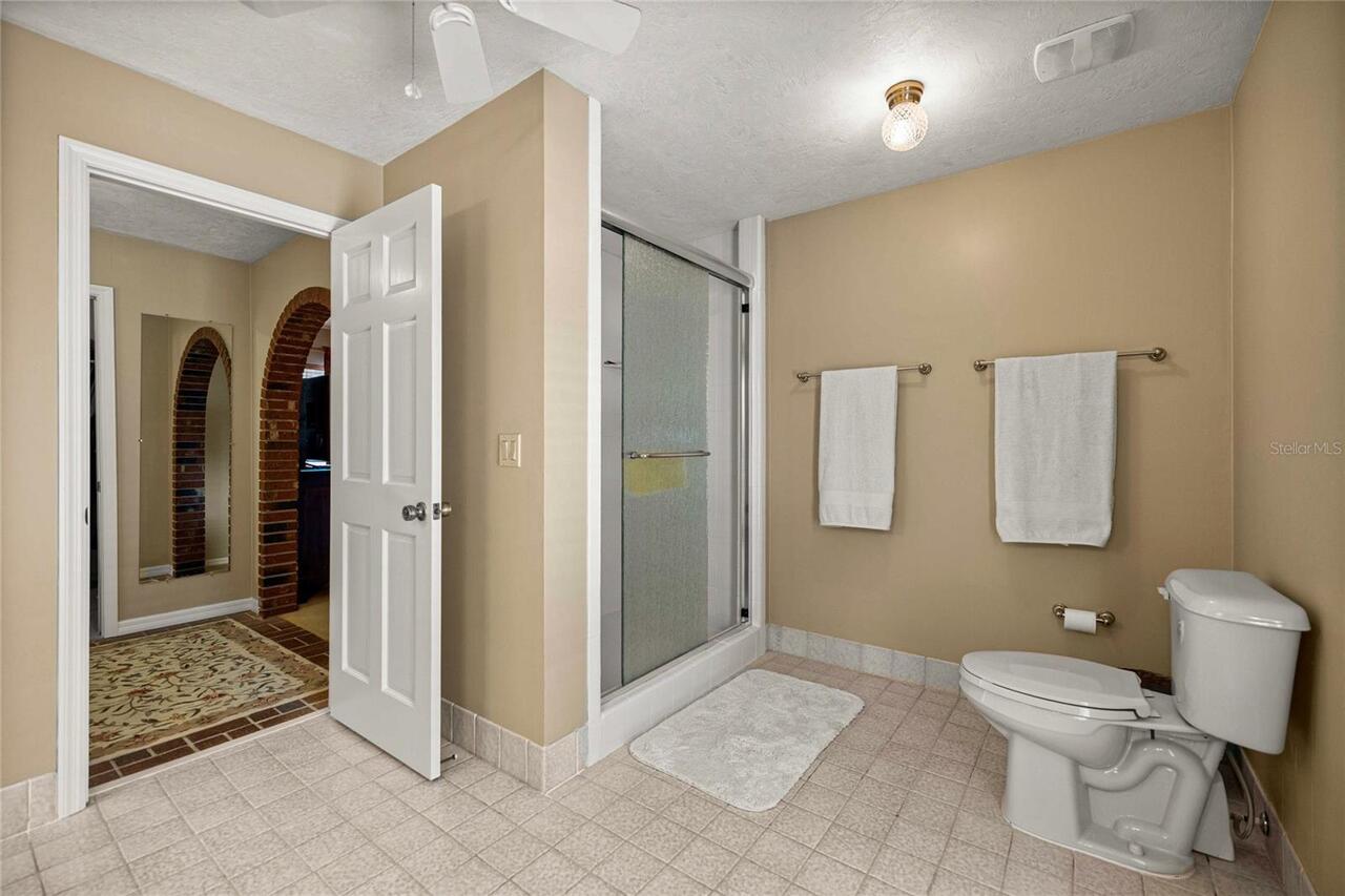 Listing Photo 14