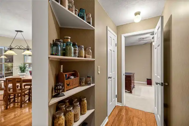 Listing Photo 8