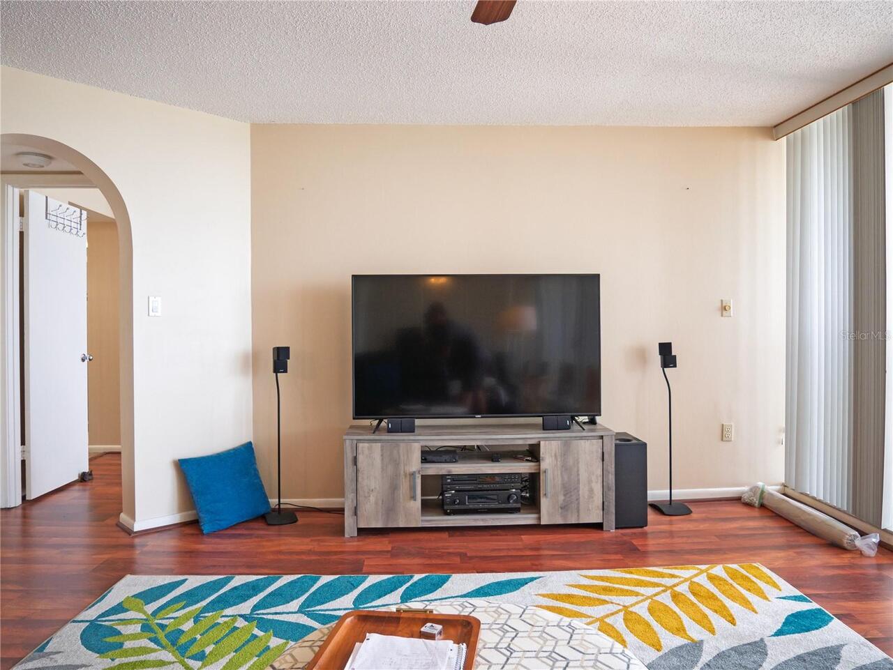 Listing Photo 12