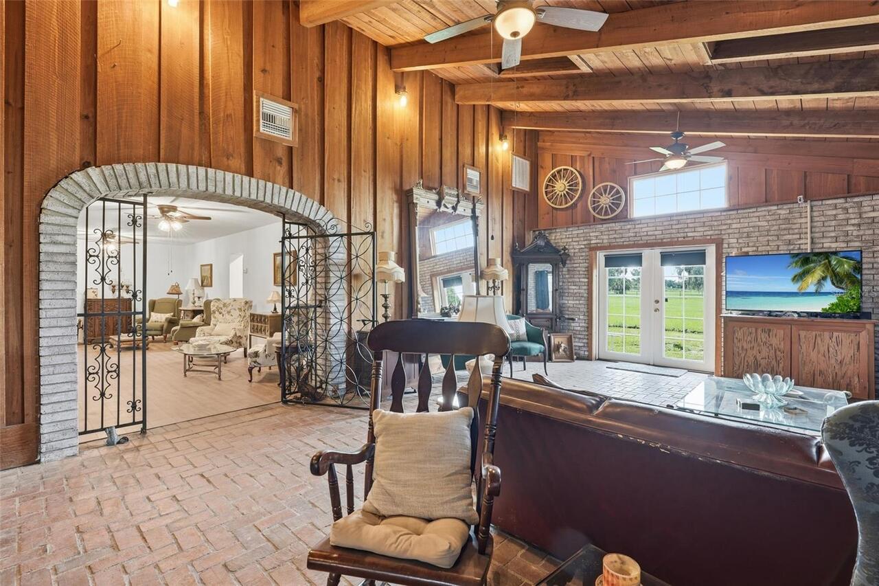 Listing Photo 19
