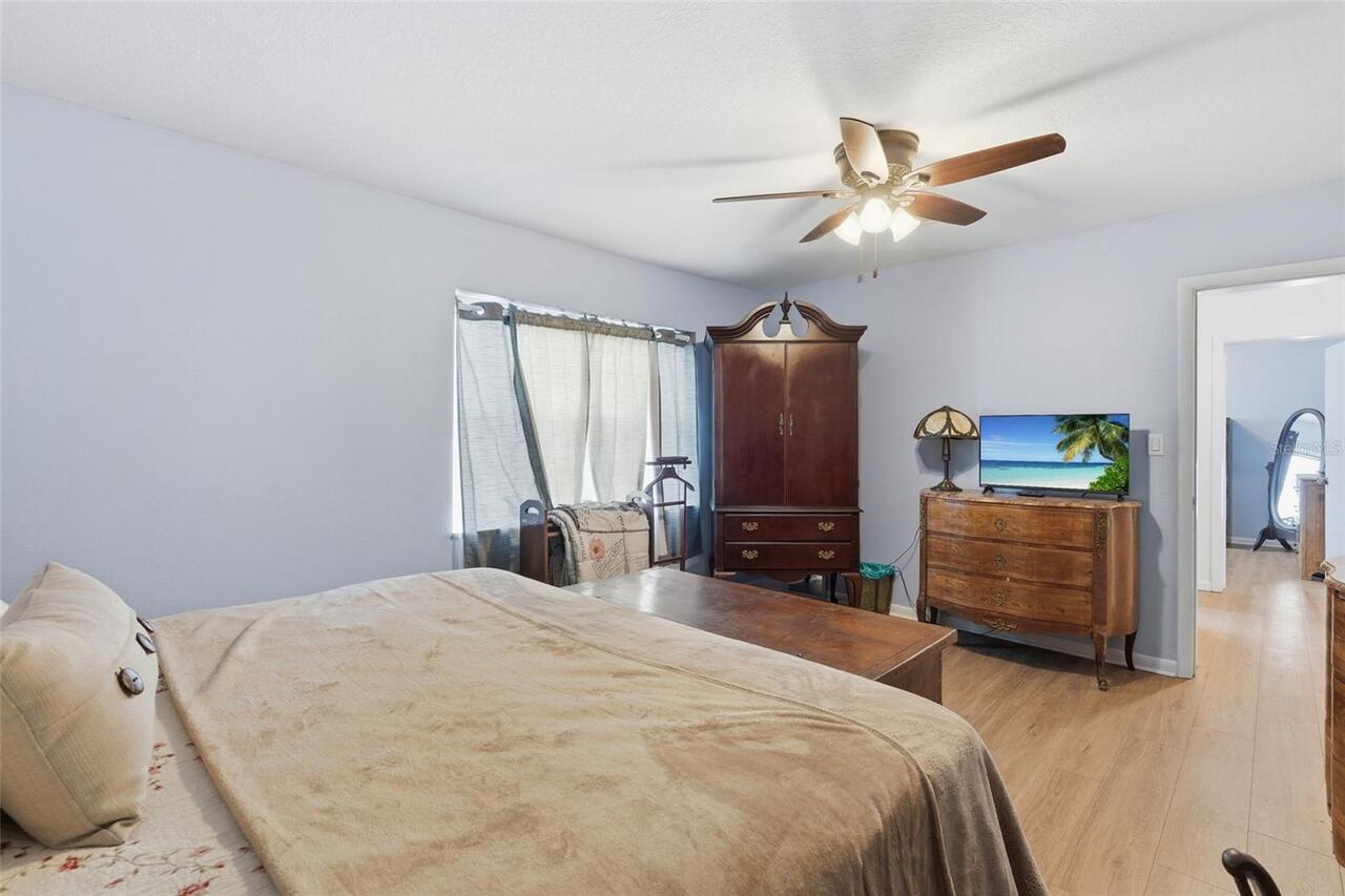 Listing Photo 34