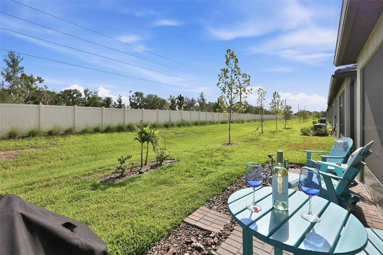 Listing Photo 12