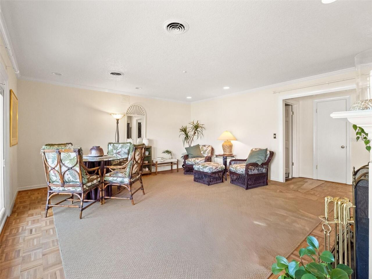 Listing Photo 17