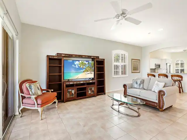 Listing Photo 9