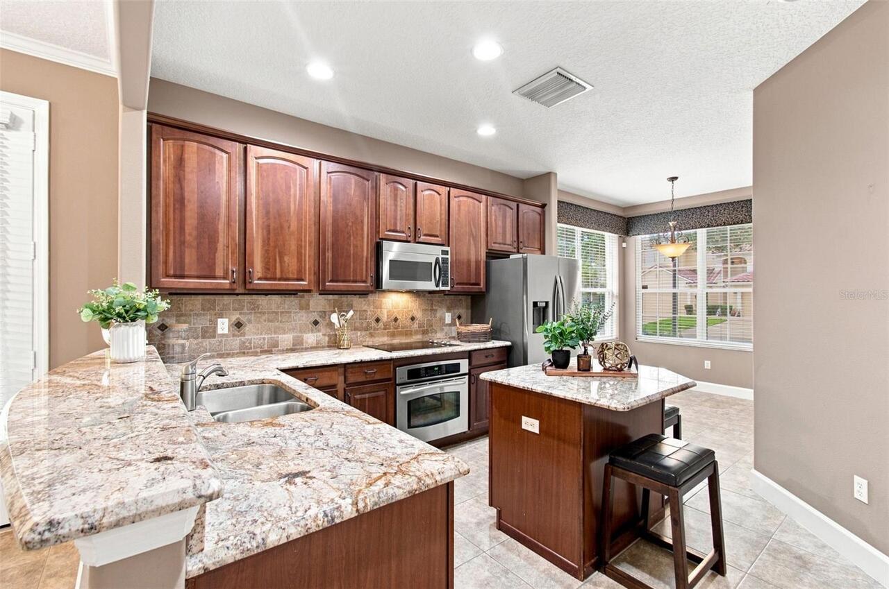 Listing Photo 8