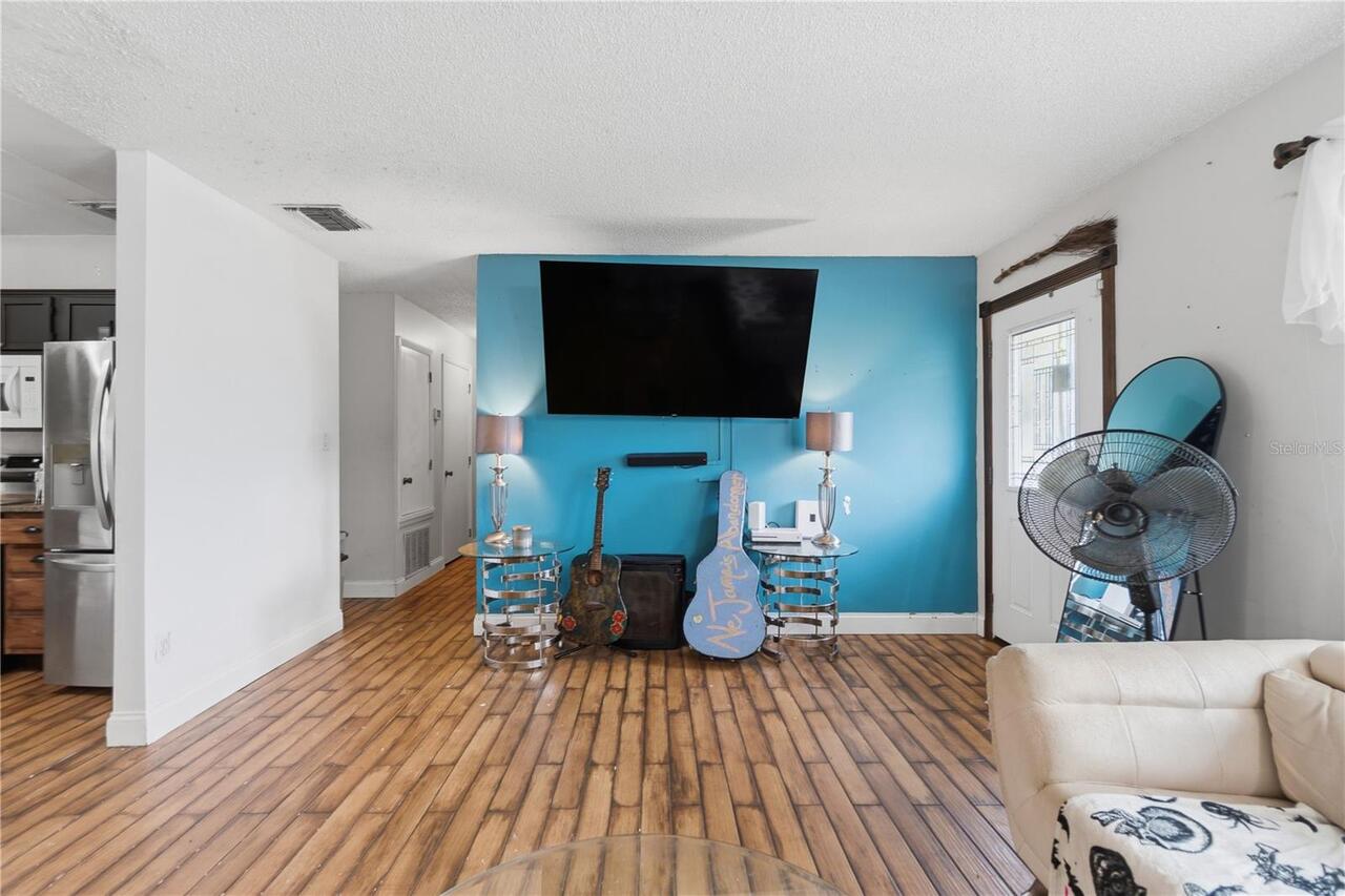 Listing Photo 7