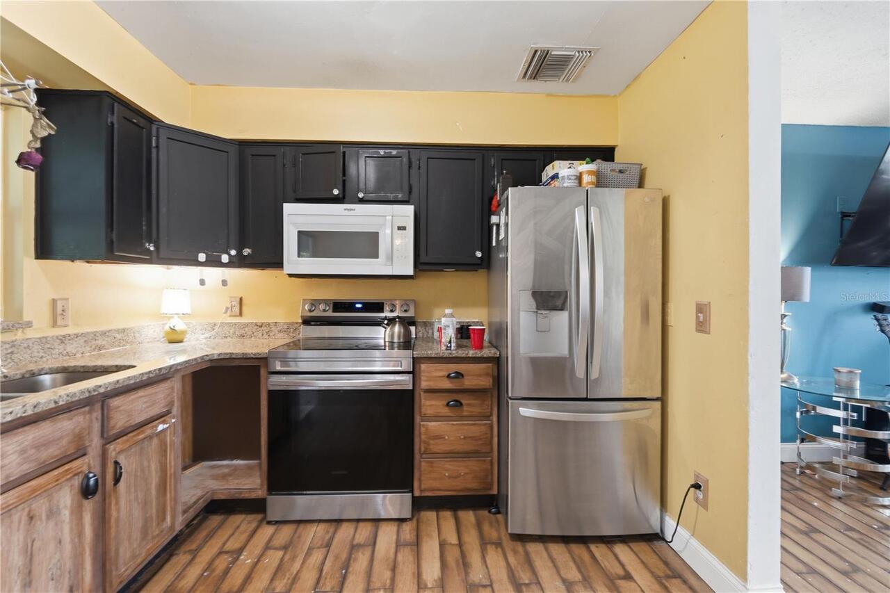 Listing Photo 10