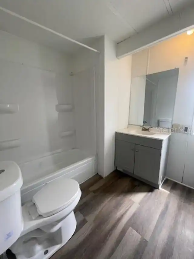 Listing Photo 10
